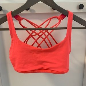 Lululemon sports bra